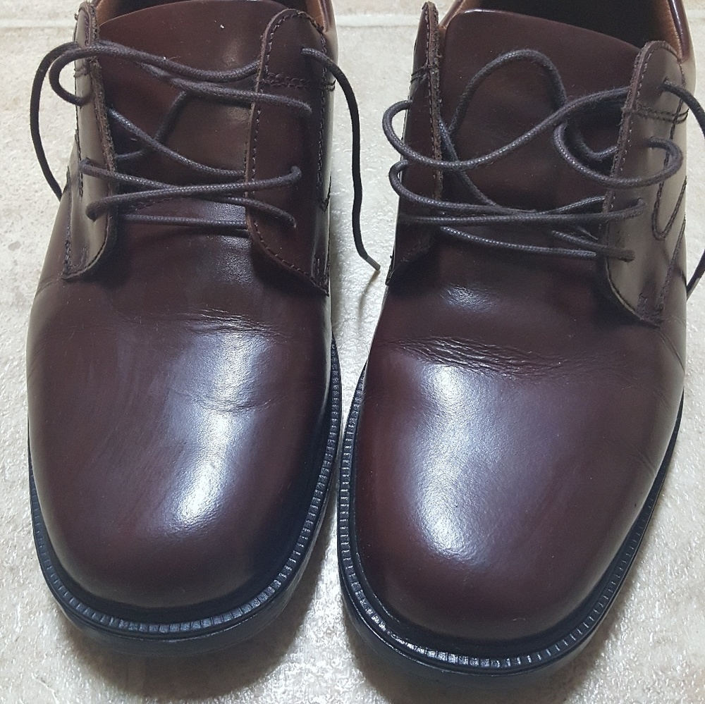 Dress shoes